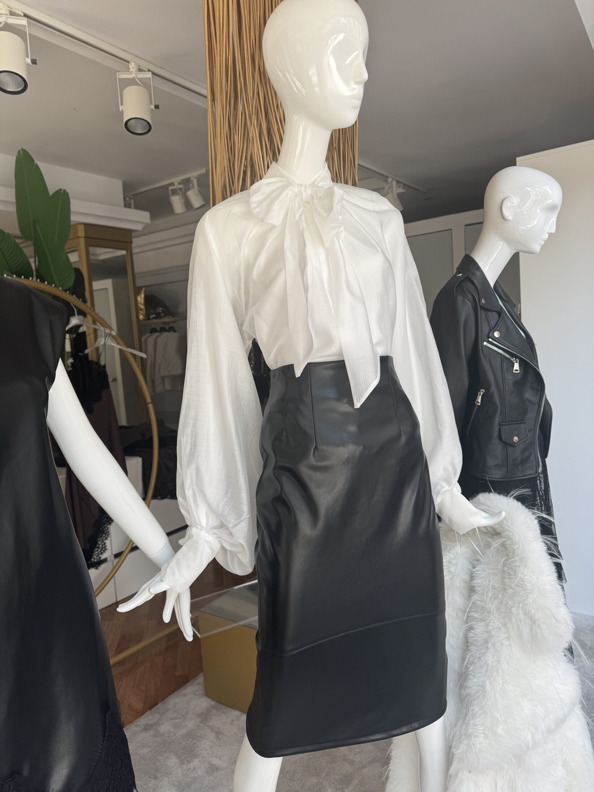 IMG_4170 ANNA ALMONTI NEW COLLECTION - immagine 1